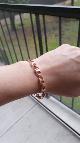 إسوارة ماركة توري بورتش مفتوحة