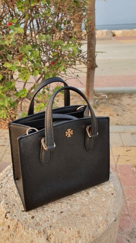 شنطة ماركة توري بورتش