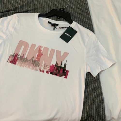 تيشيرت Dkny
