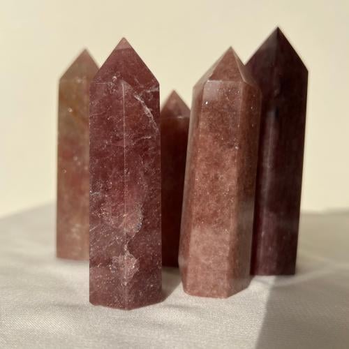 برج كوارتز الفراولة