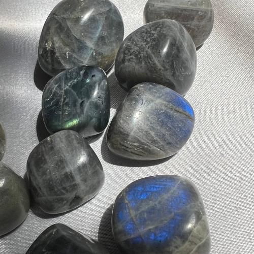 لابرادوريت مصقول