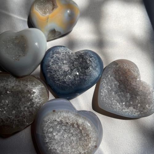 عقيق عنقودي قلب