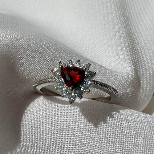 خاتم قارنيت مثلث