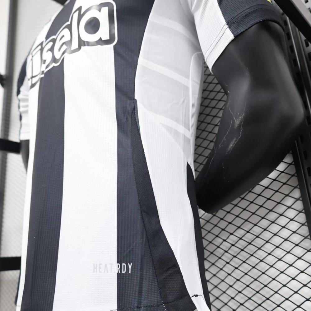 نيوكاسل  الاساسي     2024 - 2025