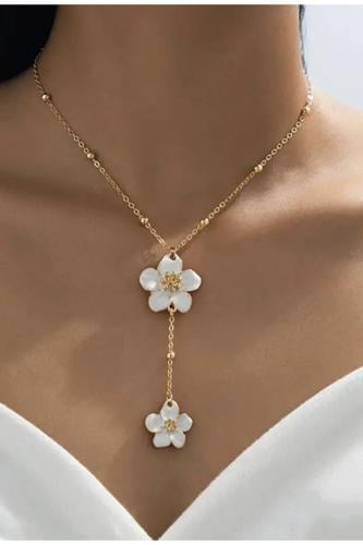 قلادة نسائية ذهبية على شكل حرف Y