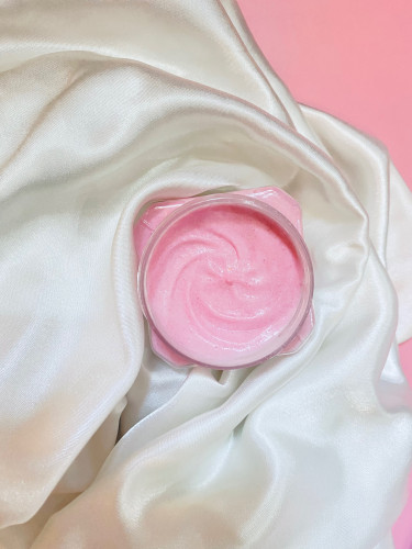 كريم للجسم Pinkish rose