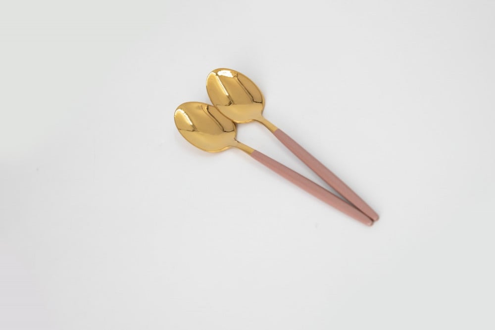 طقم ملاعق صغيرة ذهبي