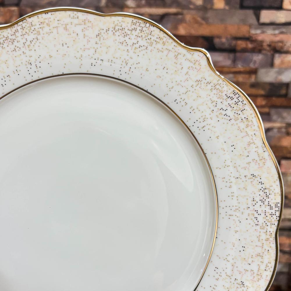 طقم عشاء بورسلان فاخر ابيض وذهبي بنقشات ناعمة 28 قطعة 6 اشخاص