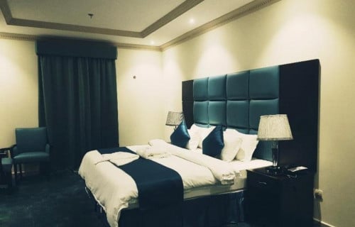 سرير غرفة نوم فندقية كلاسيك تاكسس