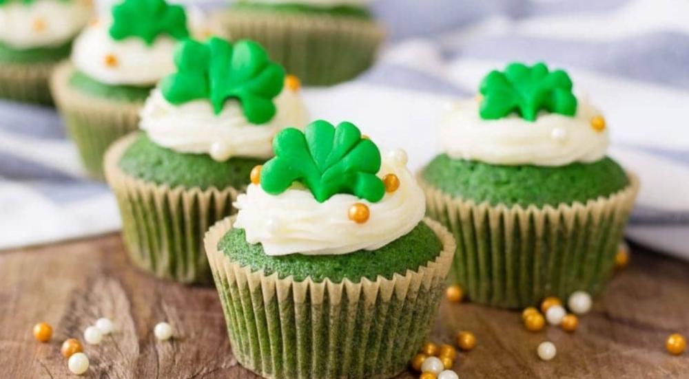 National day cupcakes