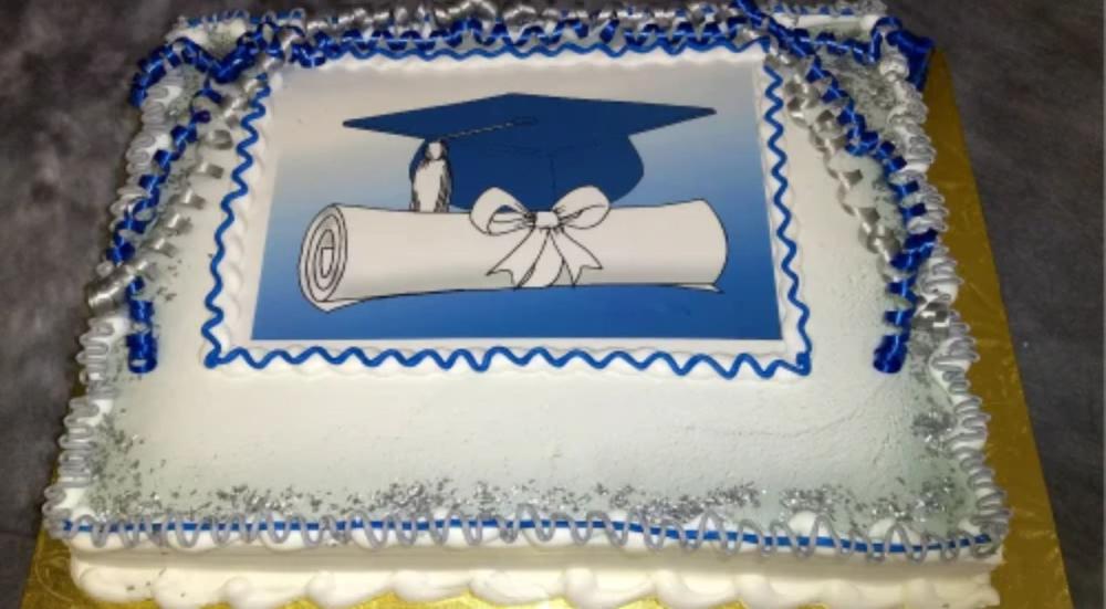 Graduation party cakes