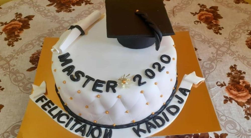 Graduation cake designs