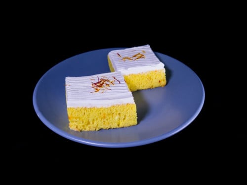 كيك بالزعفران Saffron Cake