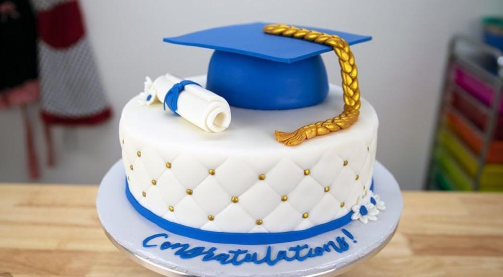 Boys graduation cakes