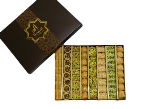 بقلاوة لذيذة شرقية بقلاوة راقية بقلاوة شهية بقلاوة مغطاة بالعسل