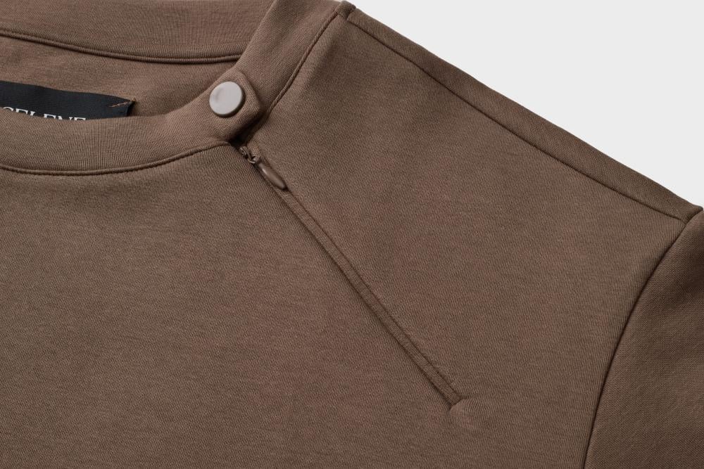 إطلالة تيشيرت Relaxed Fit بني