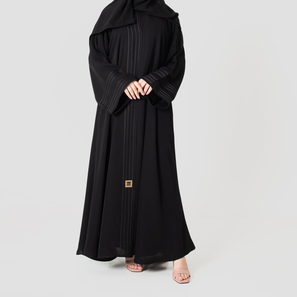 عباية حرير ناعمة بنص كلوش وقيطان فاخر