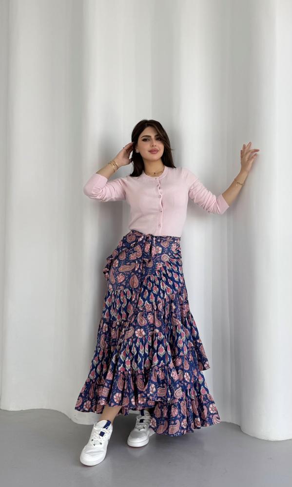 تنورة بلو بينك فلور