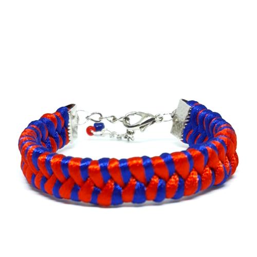 أسورة من الخيوط