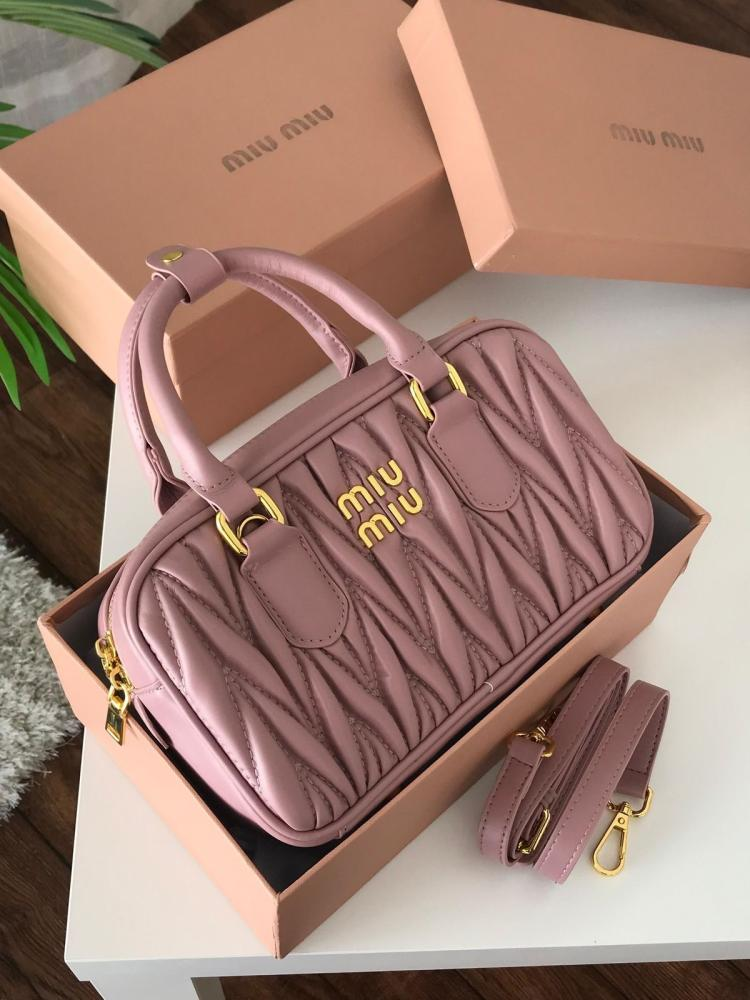 شنطه ميو ميو