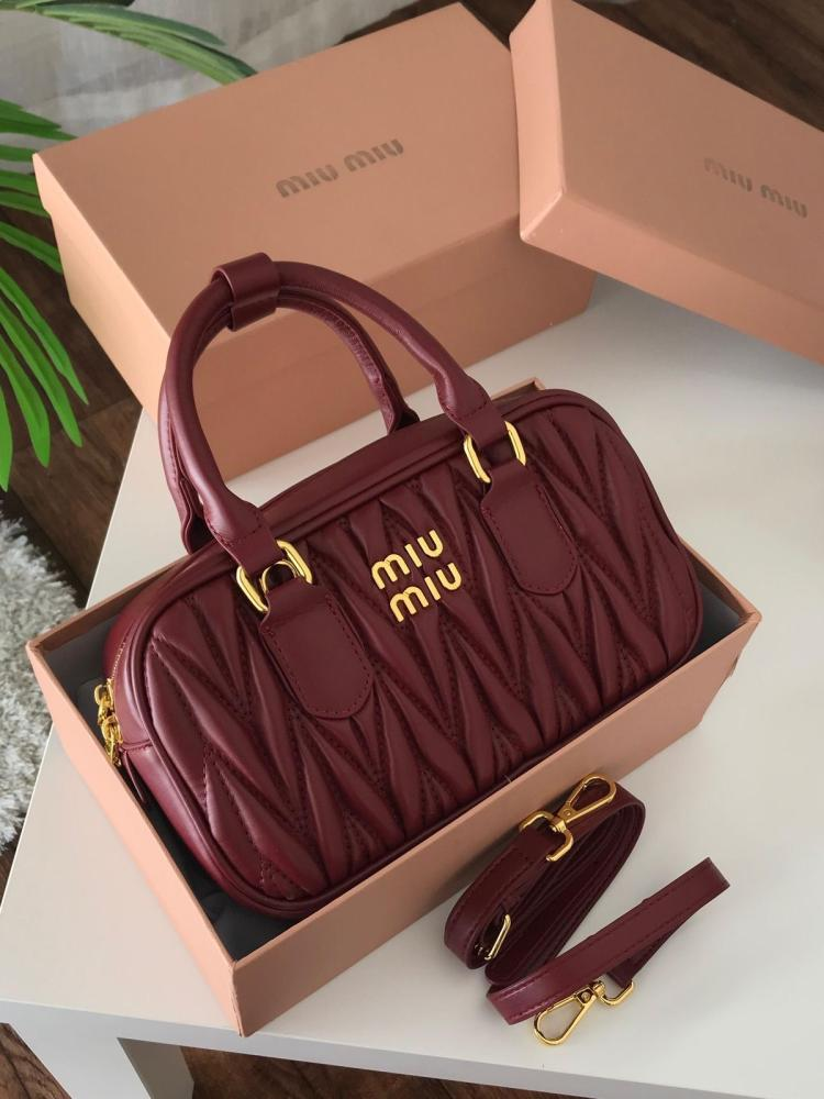 شنطه ميو ميو