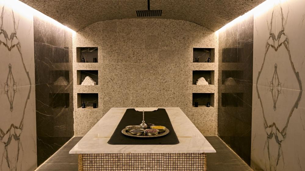 الحمام المغربي للرجل: طقس عناية يعيد للجسد نقاءه وحيويته