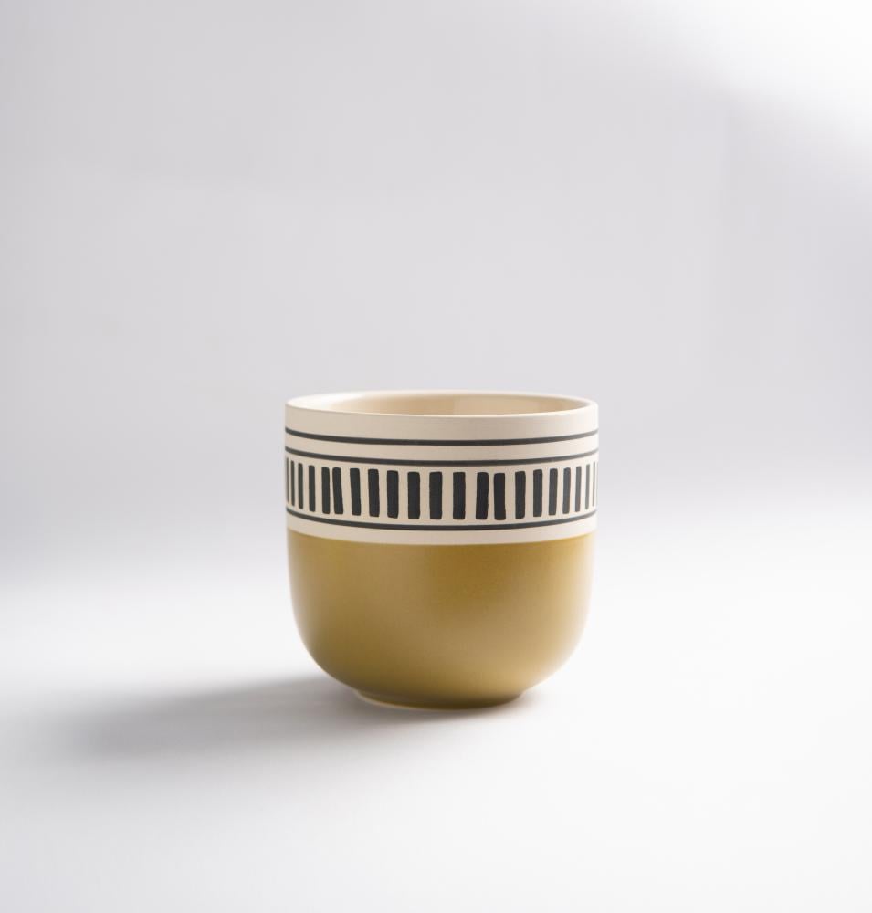 وعاء سيراميك، بإلهام أفريقي