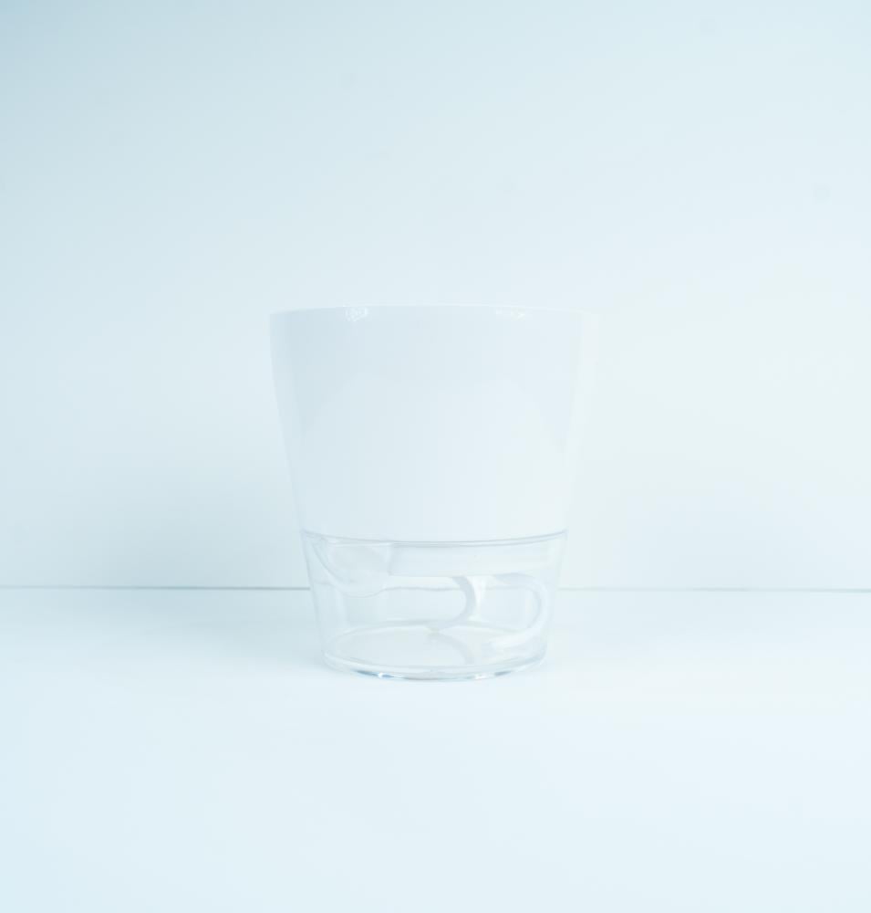 أوعية الري الذاتي للنباتات