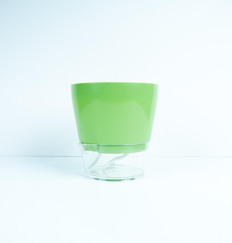 أوعية الري الذاتي للنباتات