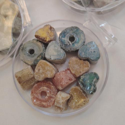 مستكه معطر ملوّنة 4 عبوات