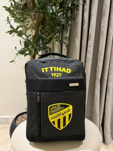 شنطه الاتحاد اسود