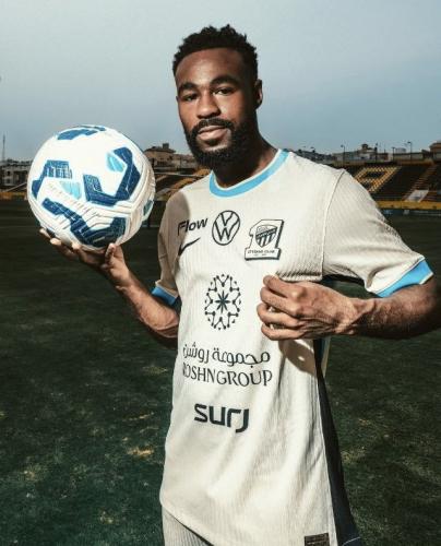 طقم الاتحاد الابيض الجديد 2026