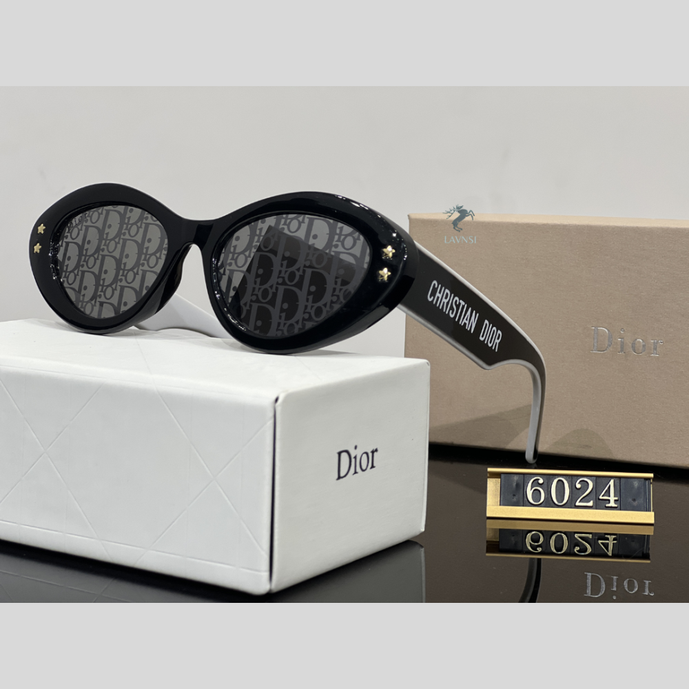 نظارة ديور الفخمة بإطار اسود من الخارج وعدسات سوداء