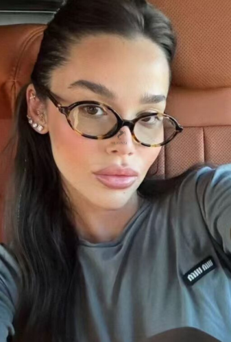 نظارة ميو ميو الطبية بلون التايقر