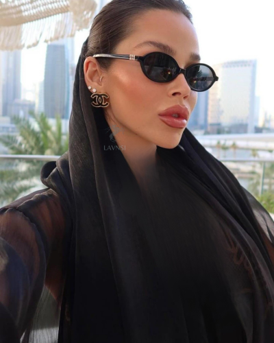 نظارة ميو ميو بإيطار اسود كامل