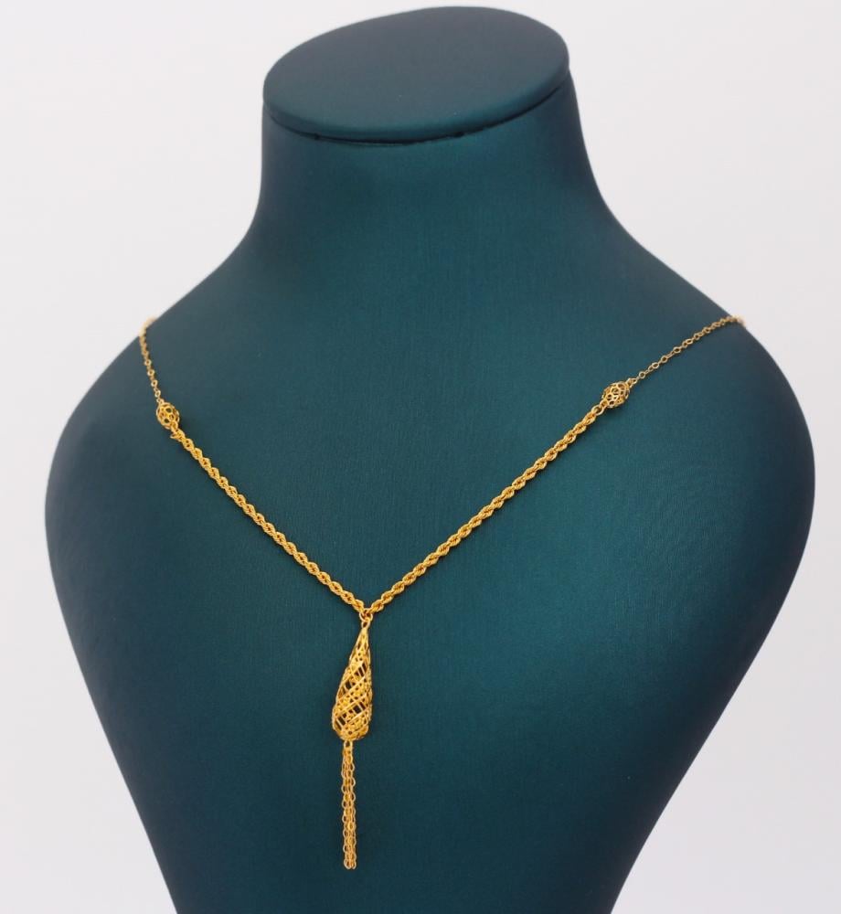 21 karat gold necklace