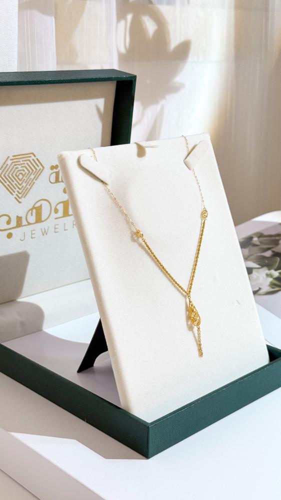 21 karat gold necklace