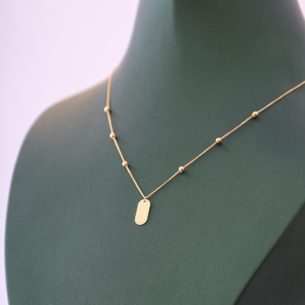 عقد ذهب عيار 18