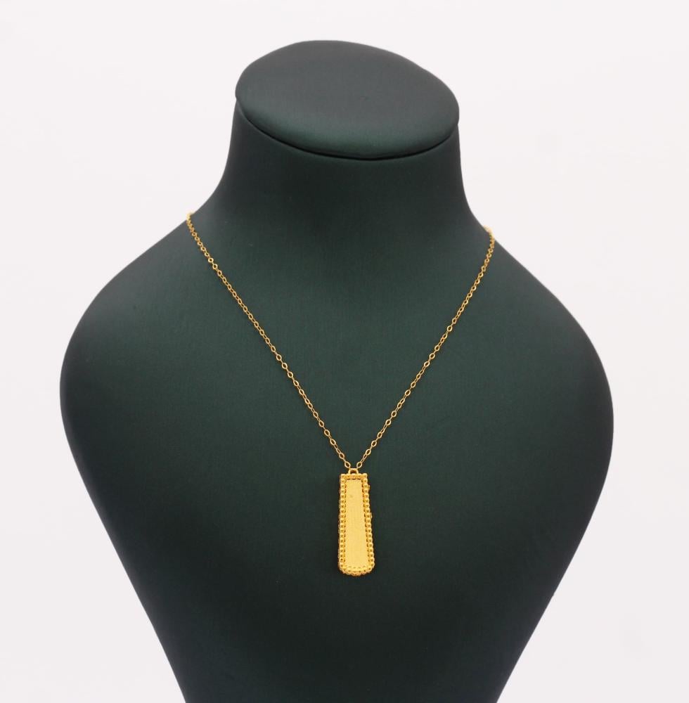 21 karat gold necklace