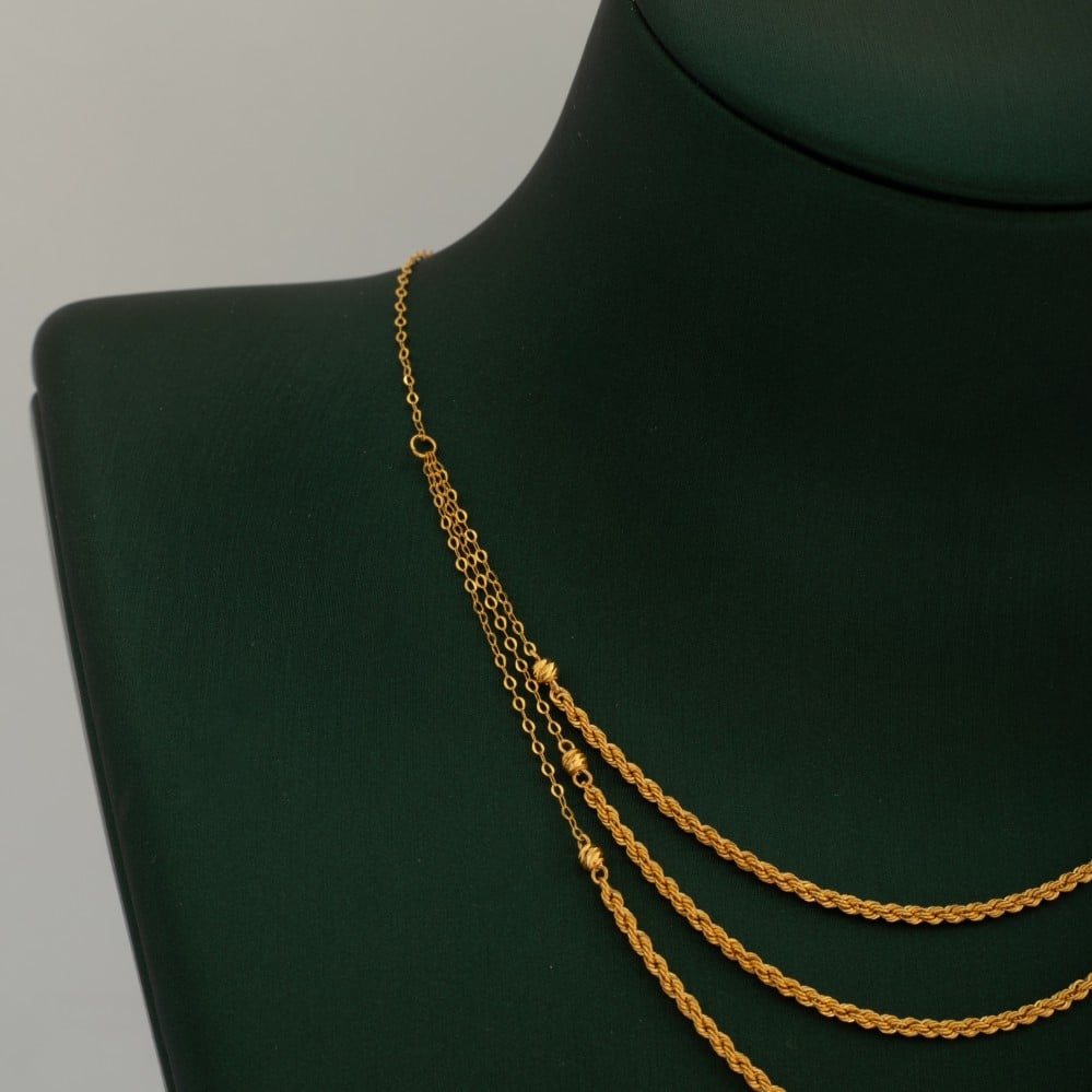 21-b25 gold necklace