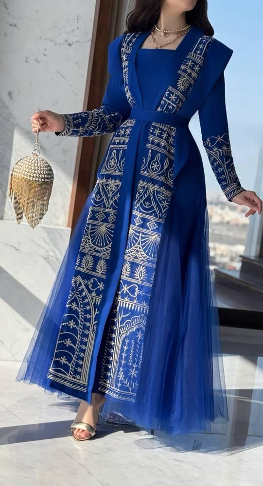 فستان المذهلة بثلاث الوان