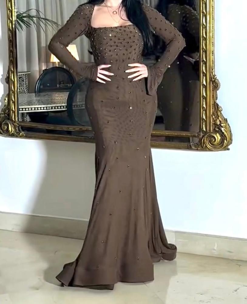 فستان سهرة ساتر