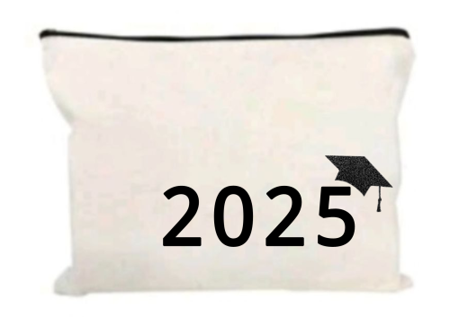 حقيبة صغيره برسوم 2025 و قبعة التخرج