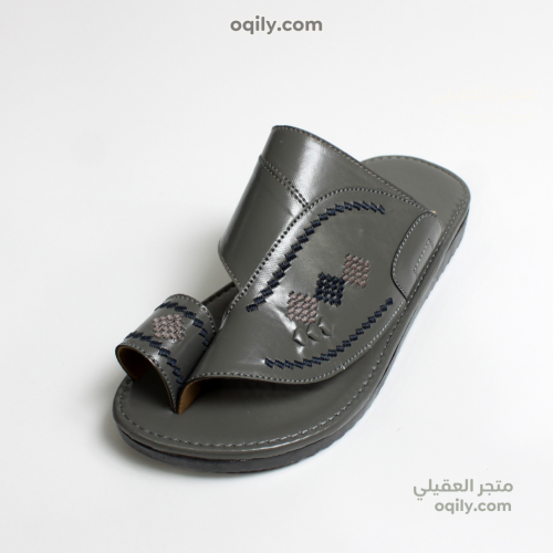 حذاء شرقي شبابي رصاصي