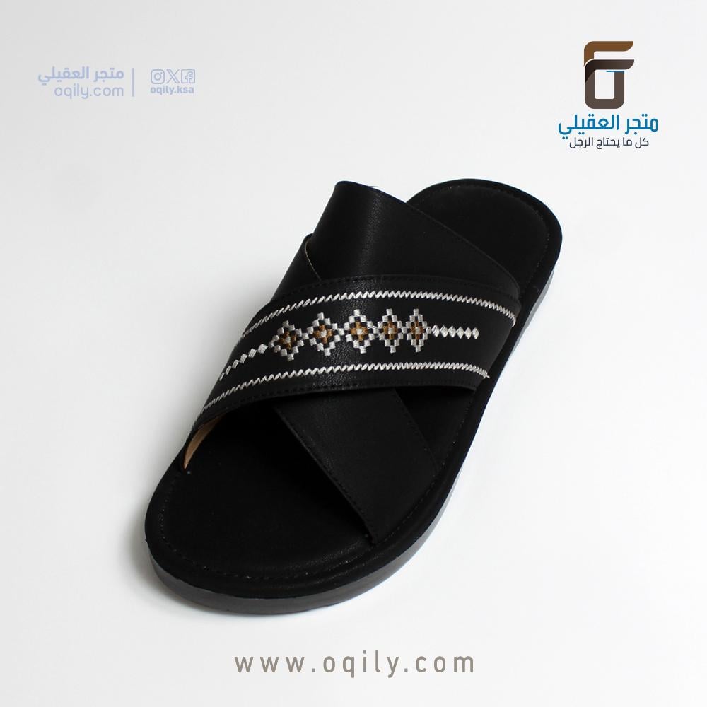 حذاء شرقي رجالي مطرز