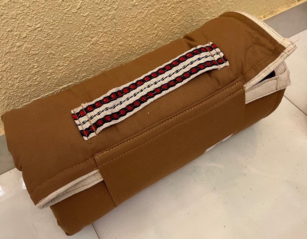 تنزاني بني أطراف ابيض