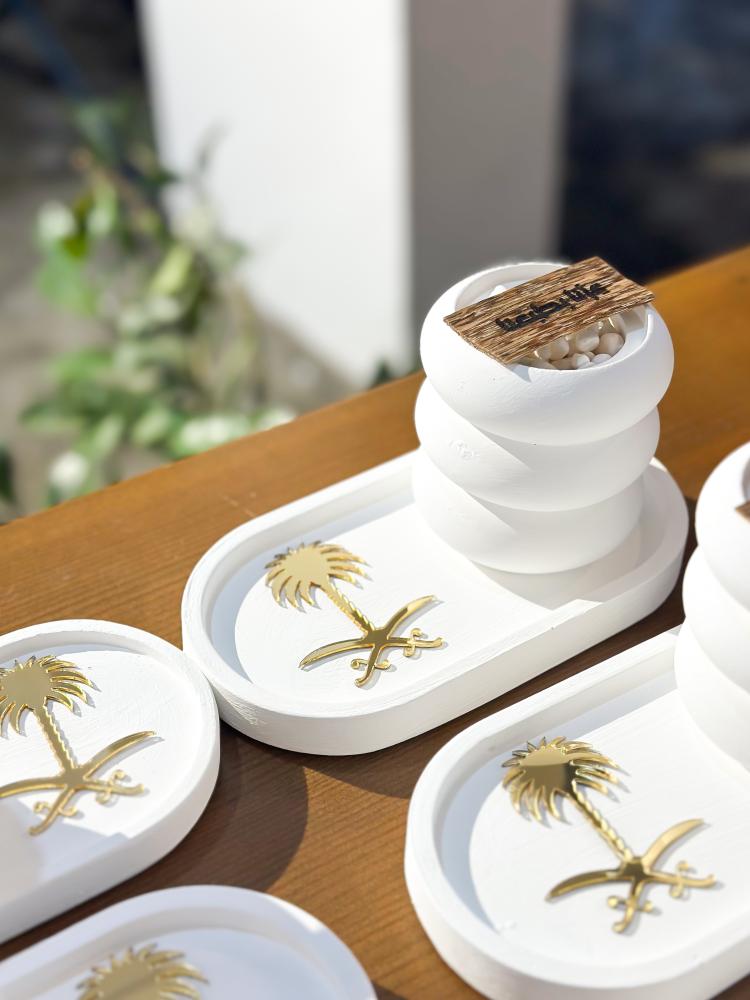 مبخرة + شعار السعودية