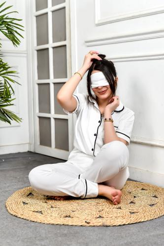 كلاسيك وايت (Classic White)