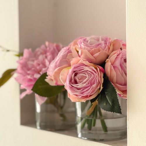 ورد جوري (English Rose or Garden Rose)