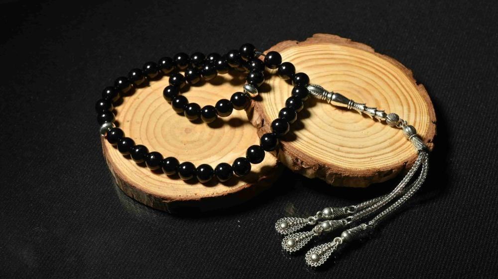 السبح رمز الروحانية والأناقة عبر العصور | اكتشف روعة السبح الدليل لكل ذوق راقٍ